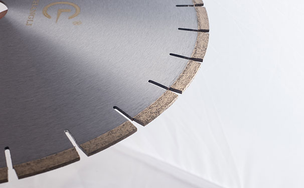 專家分析:金剛石鋸片對石材的影響 專家分析:金剛石鋸片對石材的影響