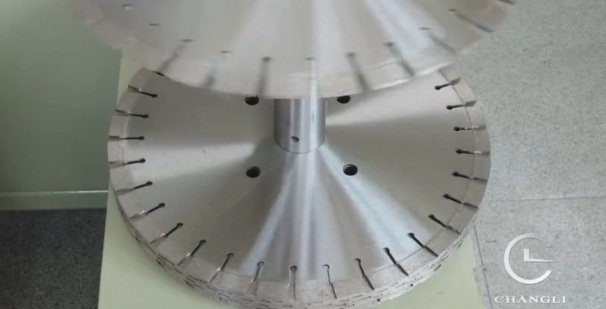 石材切割片加工的人造石有哪些常見病癥清除方法呢？